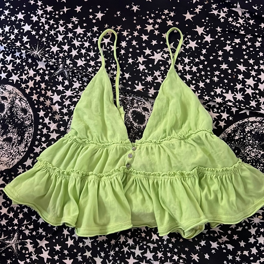 NEVER WORN URBAN OUTFITTERS lime green top💚